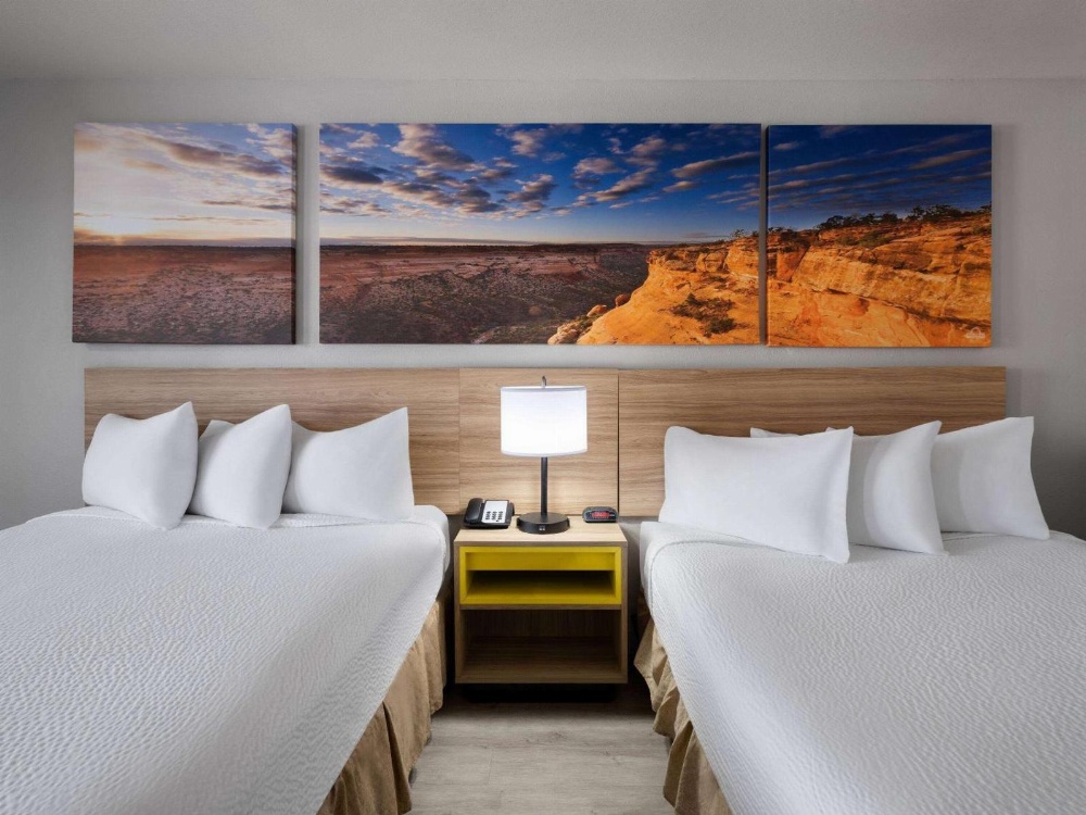 Days Inn by Wyndham Las Vegas Airport Near the Strip